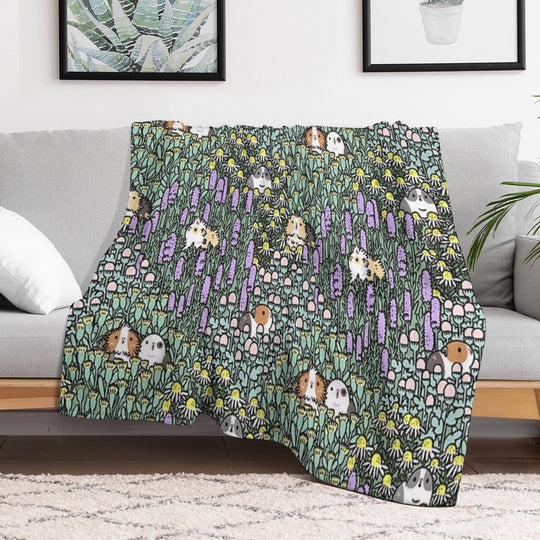 Guinea Pigs And Garden Herbs Pattern Compact Throw Blanket