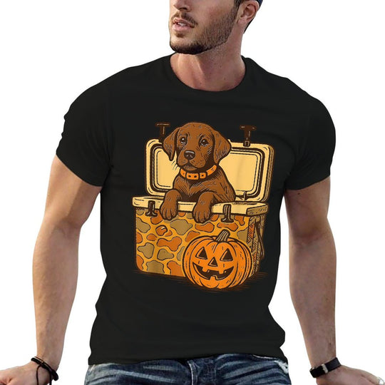 Brown Lab in Camo Cooler Pumpkin Hunting Dog Halloween  Lightweight T-Shirt