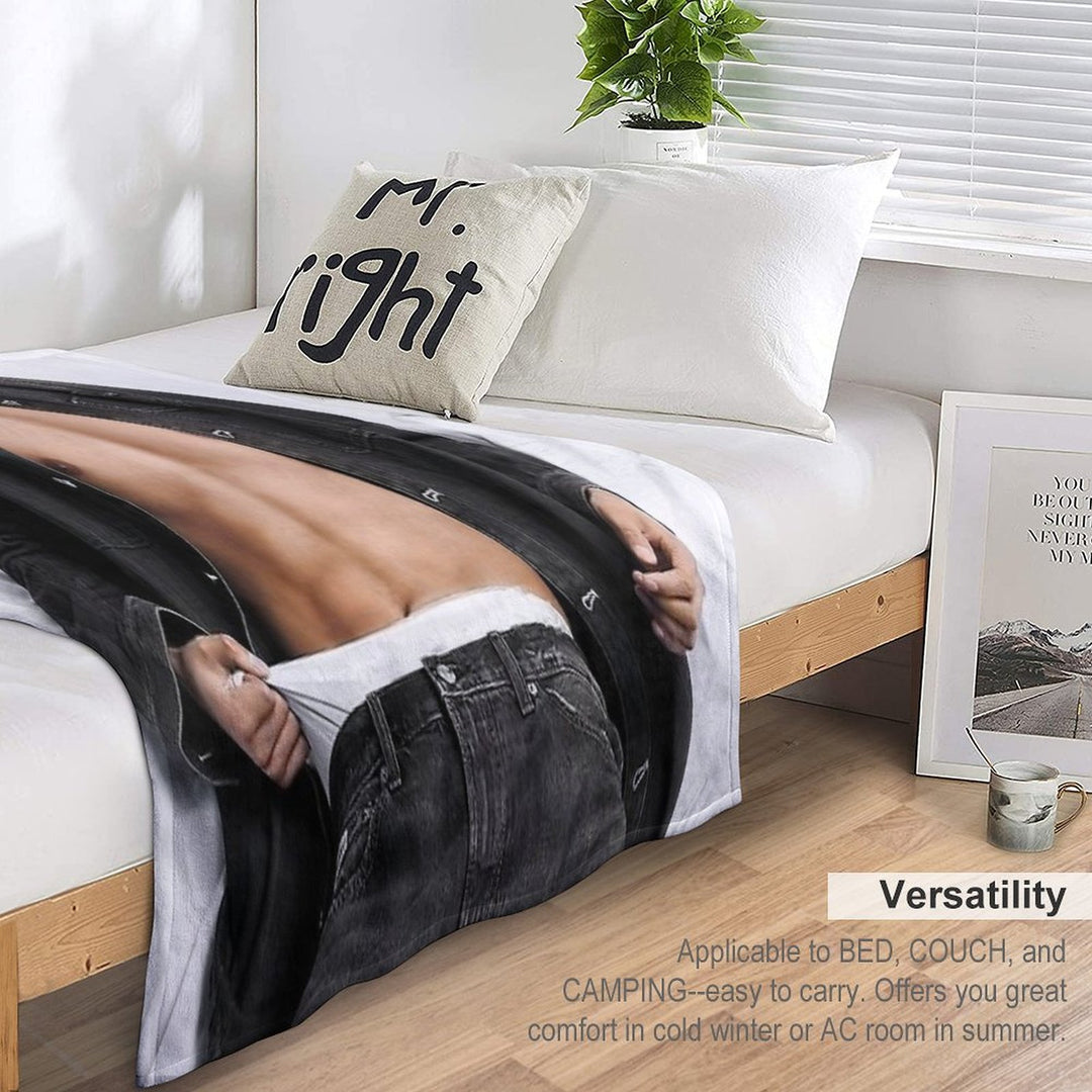 Rowoon Compact Throw Blanket