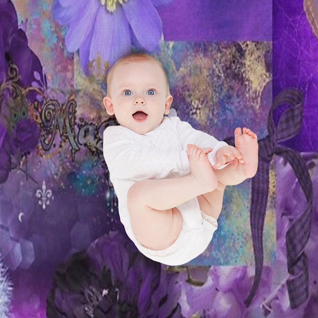 Purple Aesthetic Lightweight Throw Blanket