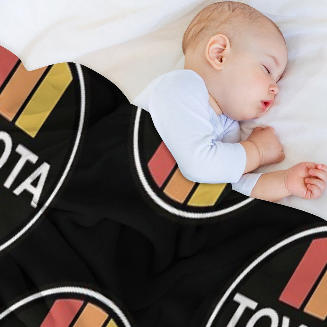 Vintage 70s TOYOTA Cars Japan Shrink-resistant Throw Blanket