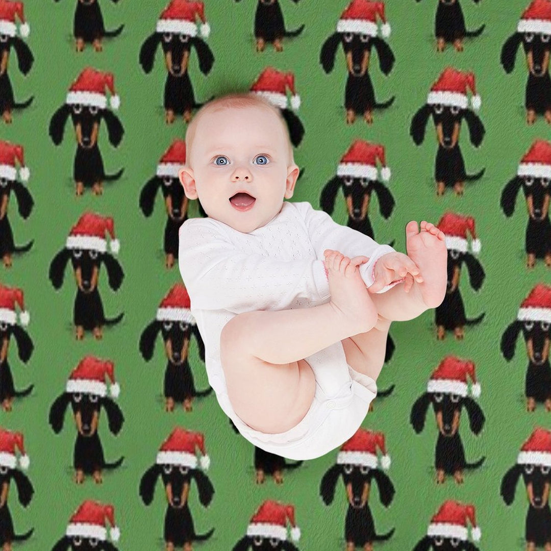 Santa Dachshund  Funny Wiener Dog Christmas Shrink-resistant Throw Blanket