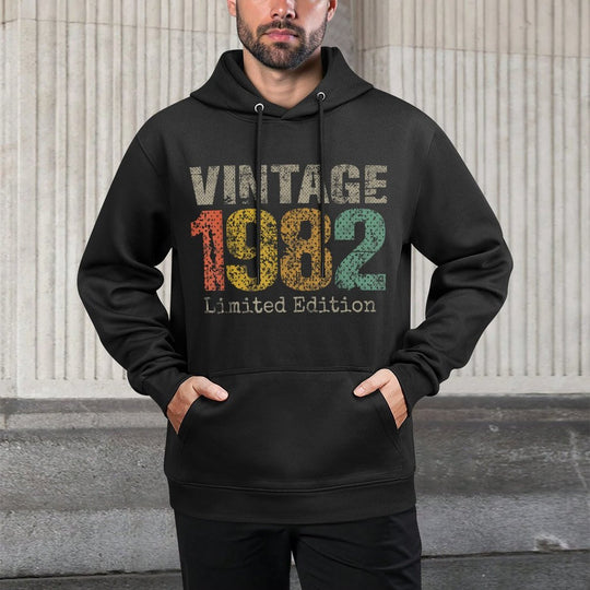 Vintage 1982 Limited Edition 43rd Birthday Gifts 43 Year Old Relaxed Fit Hoodie