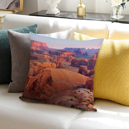 Hunt's Mesa Soft Anti-Pilling Throw Pillow