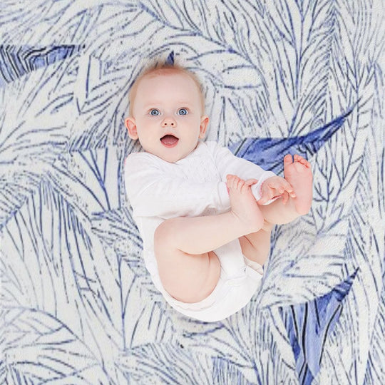 Welcome to The Jungle Elegant Tropical Foliage Pattern, Summer Print Machine-washable Throw Blanket