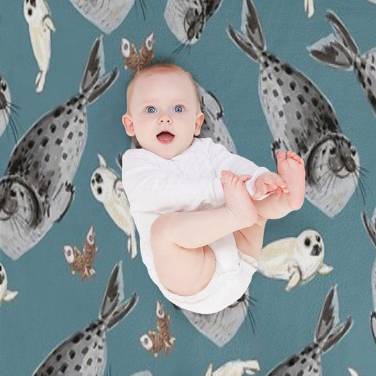 Common Seal Anti-pilling Throw Blanket